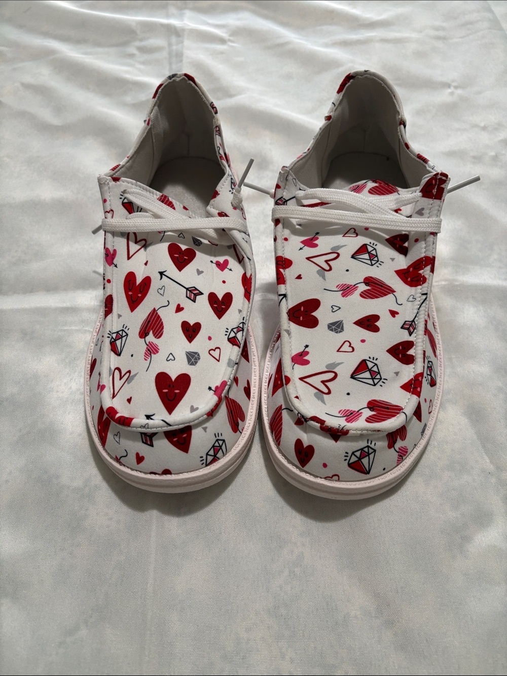 Kids Heart-Print Canvas Sneakers - White & Red